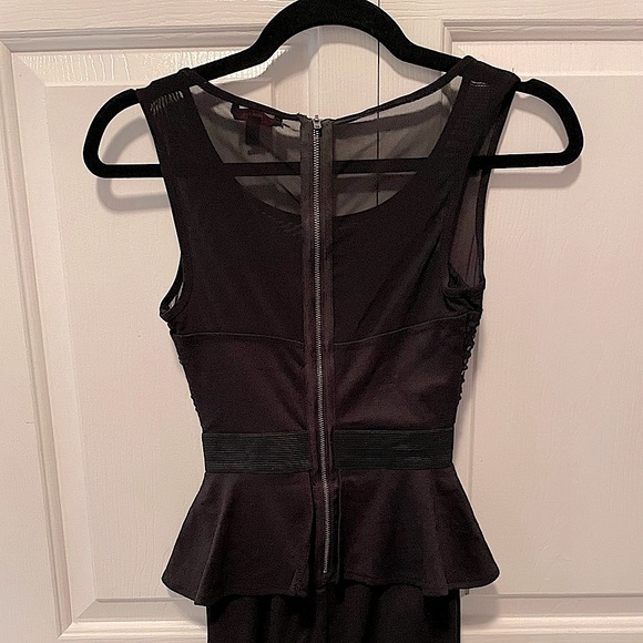 LBD Super cute peplum style🖤👗 - Picture 3 of 4